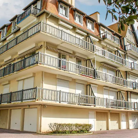 Les Prairies By Interhome Apartamento Deauville